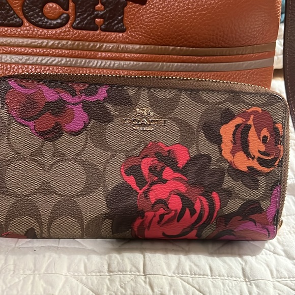 Coach handbag and wallet set - Picture 2 of 10